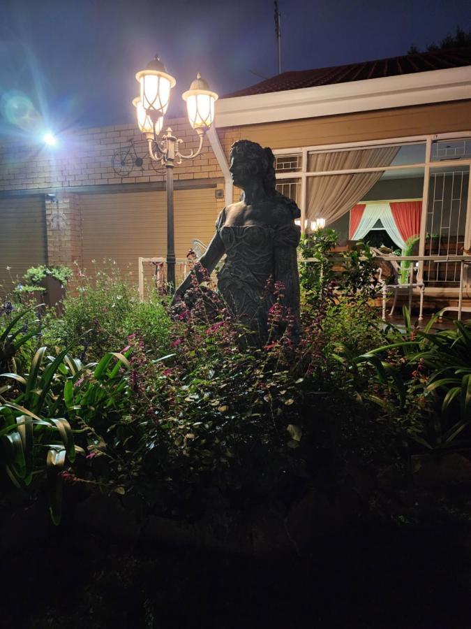 Schnehage Self Catering Apartamento Bloemfontein Exterior foto