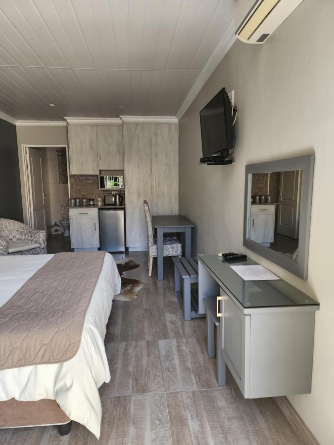 Schnehage Self Catering Apartamento Bloemfontein Exterior foto